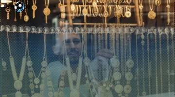 سعر الذهب اليوم الاثنين 10-11-2025 وعيار 21 يشهد زيادة عالمية جديدة في محال الصاغة الآن